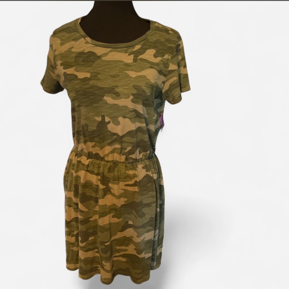 Old Navy Olive Green Camo Short Sleeve Dress